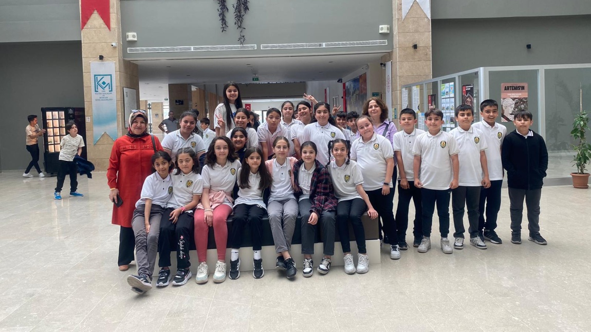 5H ve 6D Sınıflarının Kırşehir Müze Gezisi